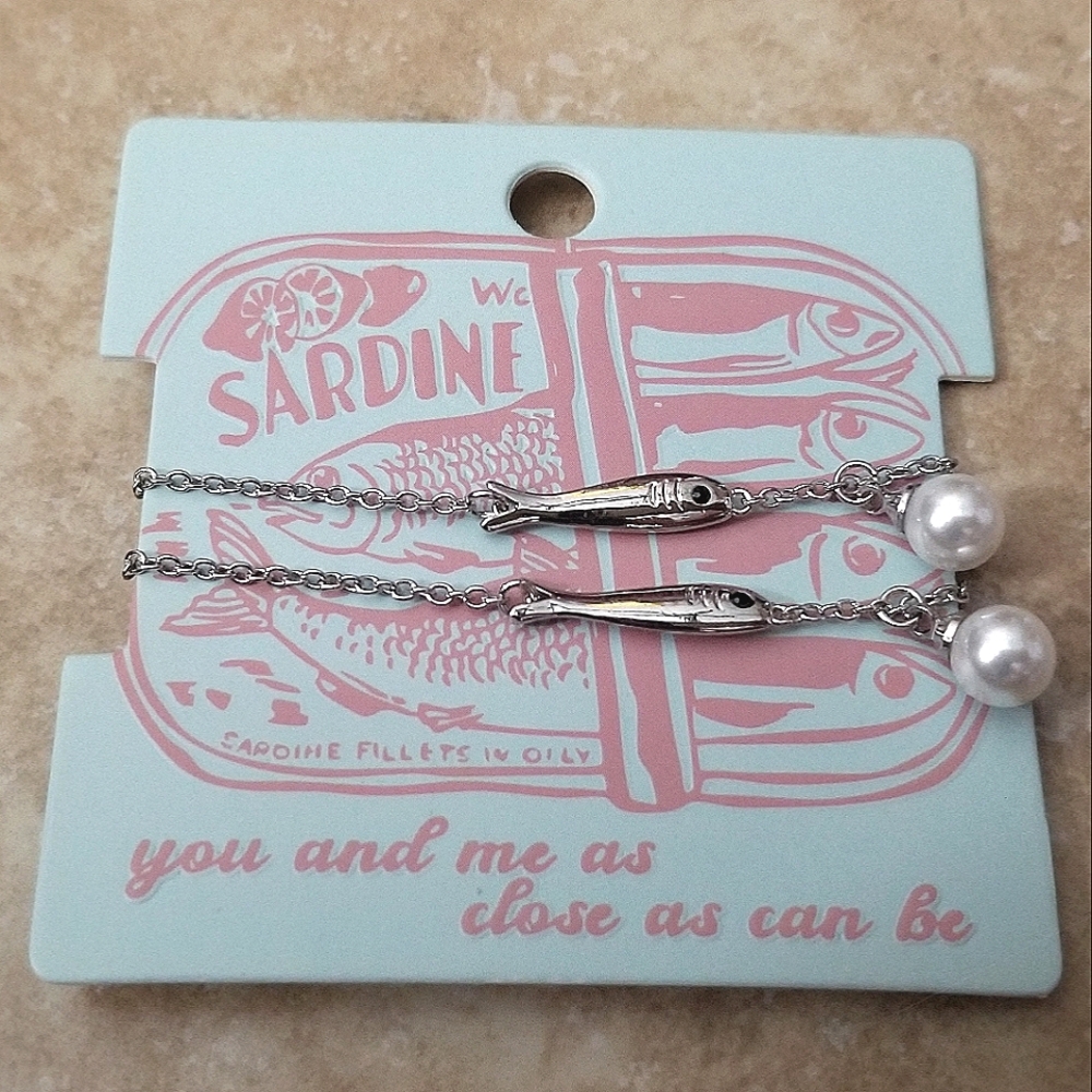 Francesca's Sardine Best Friends 2pc Bracelet Set